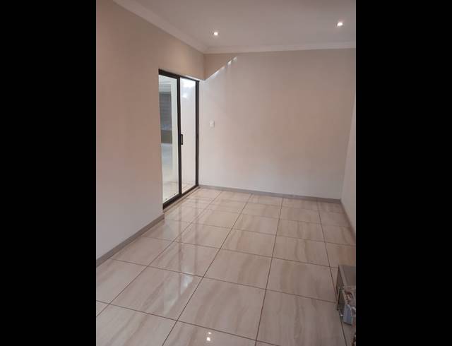 4 BEDROOM FREEHOLD FOR SALE IN HENLEY ON KLIP